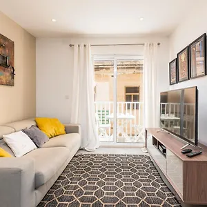 Smart Seaview Apartment