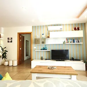 Summer Breeze Apartment